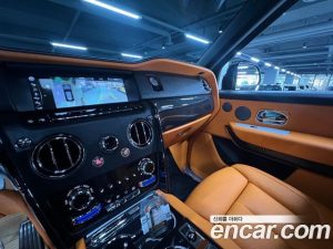Rolls-Royce Cullinan 6.7 V12 Black Badge 2023 года из Южной Кореи