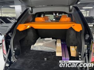 Rolls-Royce Cullinan 6.7 V12 Black Badge 2023 года из Южной Кореи