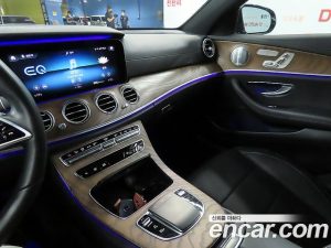 Mercedes-Benz E-Class E300e 4MATIC Exclusive 2021 года из Южной Кореи