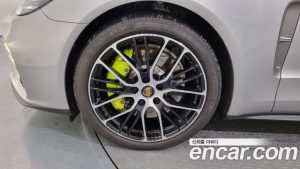 Porsche Panamera 2.9 AWD E-하이브리드 платина Edition 2023 года из Южной Кореи
