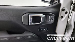 Jeep Wrangler 2.0 Overland 4Door 80th Anniversary Edition 2021 года из Южной Кореи