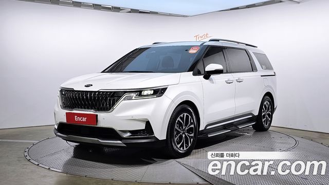 Kia Carnival 9-Seater Signature 2021 года из Кореи