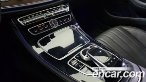 Mercedes-Benz E-Class E300 4MATIC Exclusive 2020 года из Южной Кореи