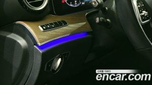 Mercedes-Benz E-Class E300 4MATIC Exclusive 2020 года из Южной Кореи