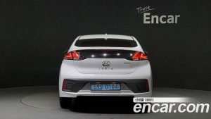 Hyundai Ioniq Q 2020 года из Южной Кореи
