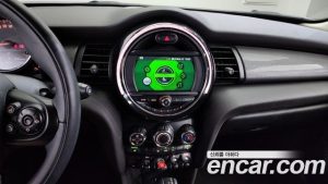 Mini Cooper 5Door DEFAULT 2019 года из Южной Кореи