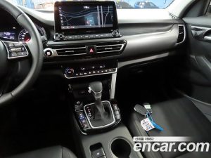 Kia Seltos Бензин 1.6 Turbo 2WD 2021 года из Южной Кореи