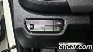 Kia Seltos Бензин 1.6 Turbo 2WD 2022 года из Южной Кореи