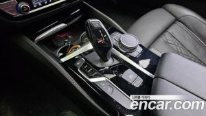 BMW 5-Series 520d M Sport Plus 2020 года из Южной Кореи