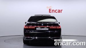 BMW 7-Series 740d xDrive Design Pure Excellence 2020 года из Южной Кореи