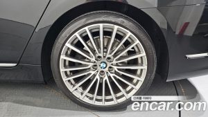 BMW 7-Series 740d xDrive Design Pure Excellence 2020 года из Южной Кореи