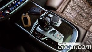 BMW 7-Series 740d xDrive Design Pure Excellence 2020 года из Южной Кореи
