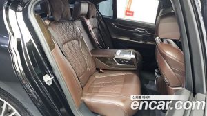 BMW 7-Series 740d xDrive Design Pure Excellence 2020 года из Южной Кореи