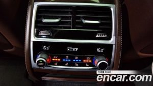 BMW 7-Series 740d xDrive Design Pure Excellence 2020 года из Южной Кореи