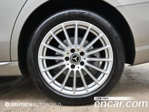 Mercedes-Benz E-Class E250 Exclusive 2021 года из Южной Кореи