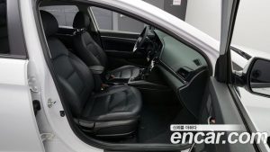 Hyundai AVANTE 1.6 2020 года из Южной Кореи