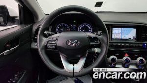 Hyundai AVANTE 1.6 2020 года из Южной Кореи