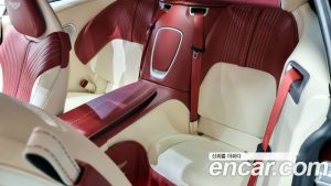 Astonmartin DB11 4.0 V8 Coupe 2019 года из Южной Кореи