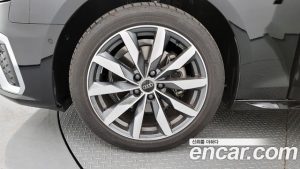 Audi A4 40 TFSI Premium 2023 года из Южной Кореи