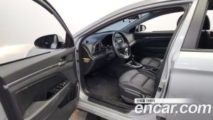 Hyundai AVANTE 1.6 2020 года из Южной Кореи