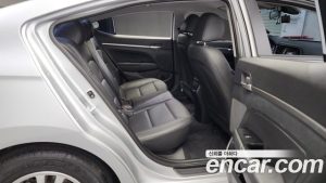 Hyundai AVANTE 1.6 2020 года из Южной Кореи