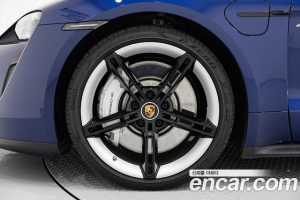 Porsche Taycan 4S 2021 года из Южной Кореи