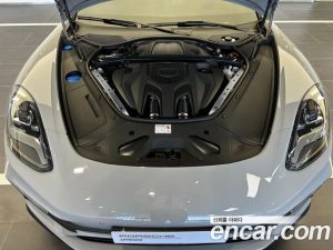 Porsche Panamera 2.9 AWD E-하이브리드 платина Edition 2023 года из Южной Кореи