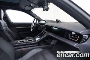 Porsche Taycan 4S 2021 года из Южной Кореи
