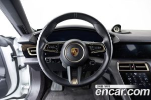Porsche Taycan 4S 2021 года из Южной Кореи