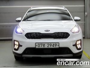 Kia Niro 1.6 HEV 2020 года из Южной Кореи