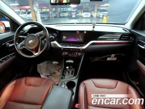 Kia Niro 1.6 HEV 2020 года из Южной Кореи