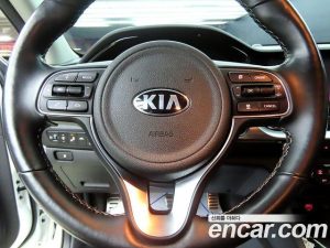 Kia Niro 1.6 HEV 2020 года из Южной Кореи