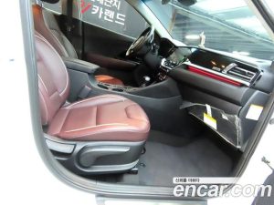 Kia Niro 1.6 HEV 2020 года из Южной Кореи