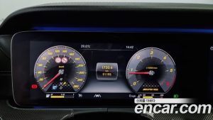 Mercedes-Benz CLS-Class CLS300d AMG Line 2020 года из Южной Кореи