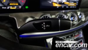 Mercedes-Benz CLS-Class CLS300d AMG Line 2020 года из Южной Кореи