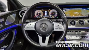 Mercedes-Benz CLS-Class CLS300d AMG Line 2020 года из Южной Кореи