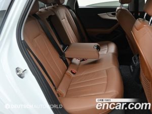Audi A4 35 TDI 2021 года из Южной Кореи