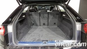 Audi Q8 45 TDI 4WD Premium 2020 года из Южной Кореи