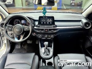 Kia K3 2020 года из Южной Кореи