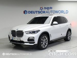 BMW X5 xDrive 45e xLine 2021 года из Южной Кореи