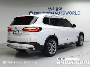 BMW X5 xDrive 45e xLine 2021 года из Южной Кореи