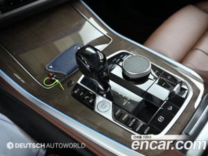 BMW X5 xDrive 45e xLine 2021 года из Южной Кореи