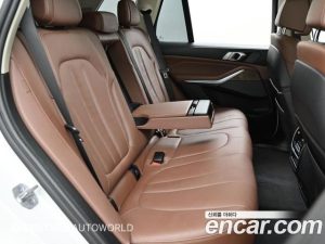 BMW X5 xDrive 45e xLine 2021 года из Южной Кореи