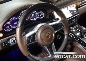 Porsche Cayenne 3.0 2021 года из Южной Кореи