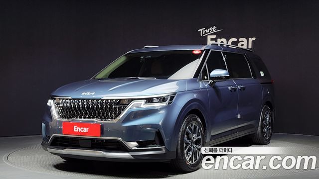 Kia Carnival Бензин 9-Seater Noblesse 2023 года из Кореи