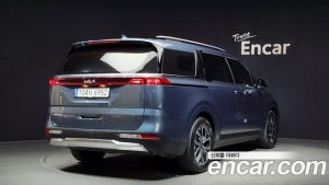 Kia Carnival Бензин 9-Seater Noblesse 2023 года из Южной Кореи