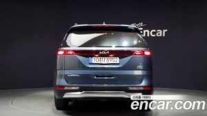 Kia Carnival Бензин 9-Seater Noblesse 2023 года из Южной Кореи
