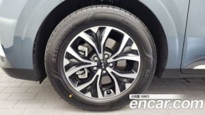 Kia Carnival Бензин 9-Seater Noblesse 2023 года из Южной Кореи