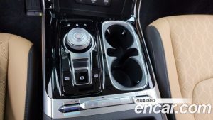 Kia Carnival Бензин 9-Seater Noblesse 2023 года из Южной Кореи