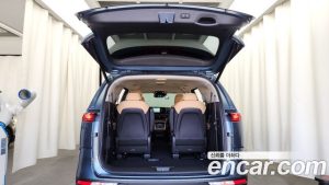 Kia Carnival Бензин 9-Seater Noblesse 2023 года из Южной Кореи